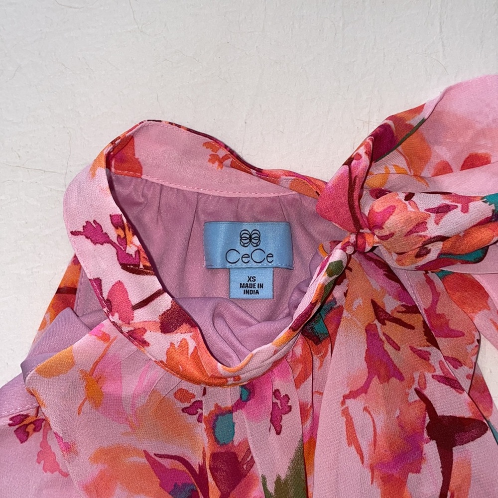 Floral Ruffled Halter Top - Picture 2 of 2